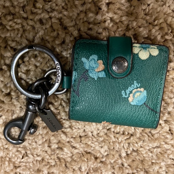 COACH C8234 Mystical Floral Picture Frame Bag Charm/Key Fob in Green - Picture 2 of 7